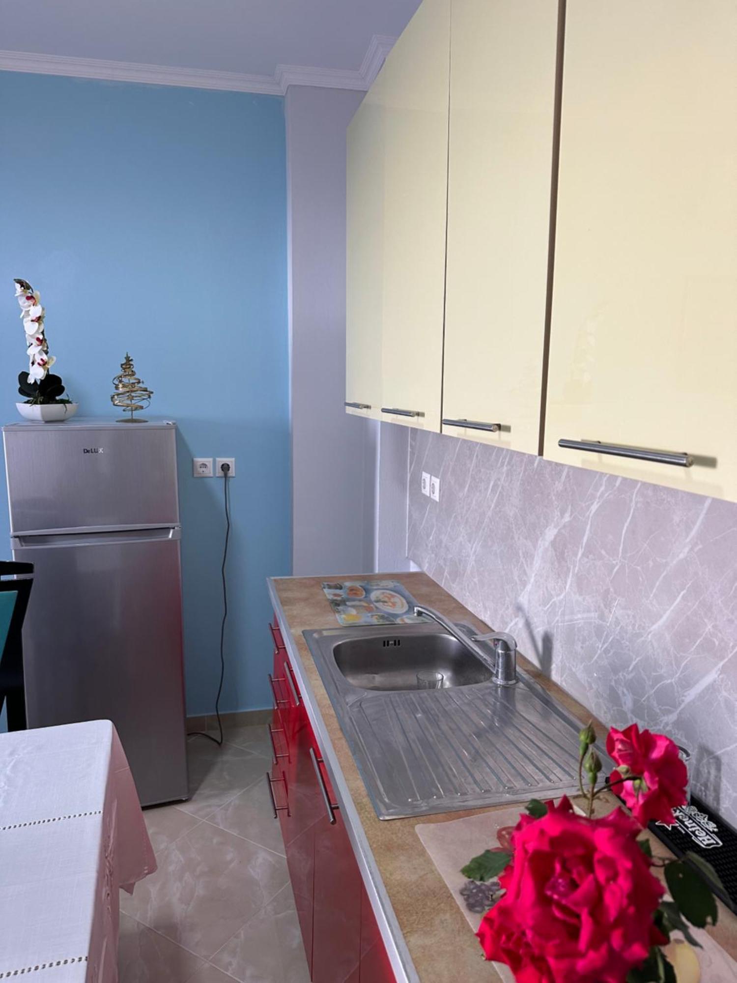 Selami Sea View Apartments Lukovë المظهر الخارجي الصورة